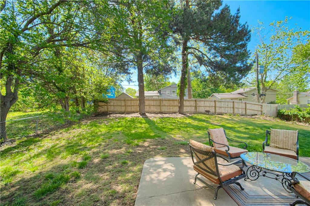 8815 W 89th Street — photo 28