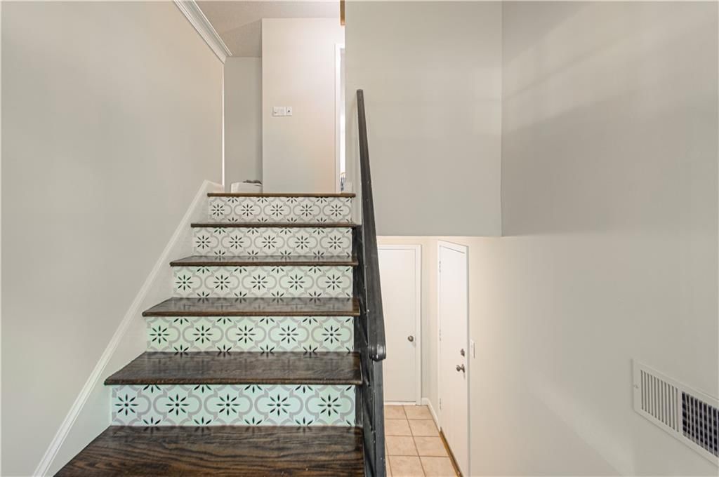 8815 W 89th Street — photo 5