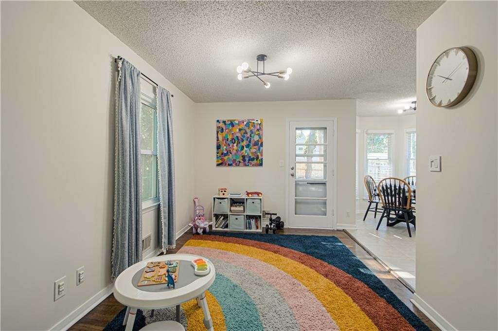 8815 W 89th Street — photo 9