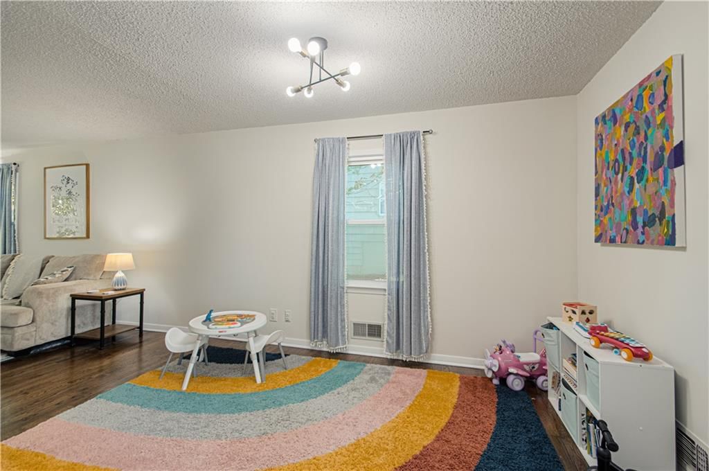8815 W 89th Street — photo 10