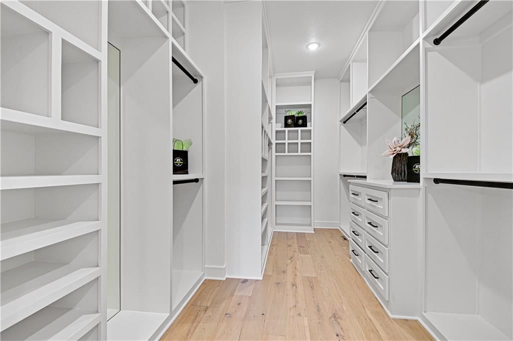 17024 Parkhill Street — photo 26