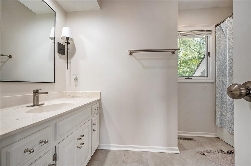 5505 W 124th Street — photo 32