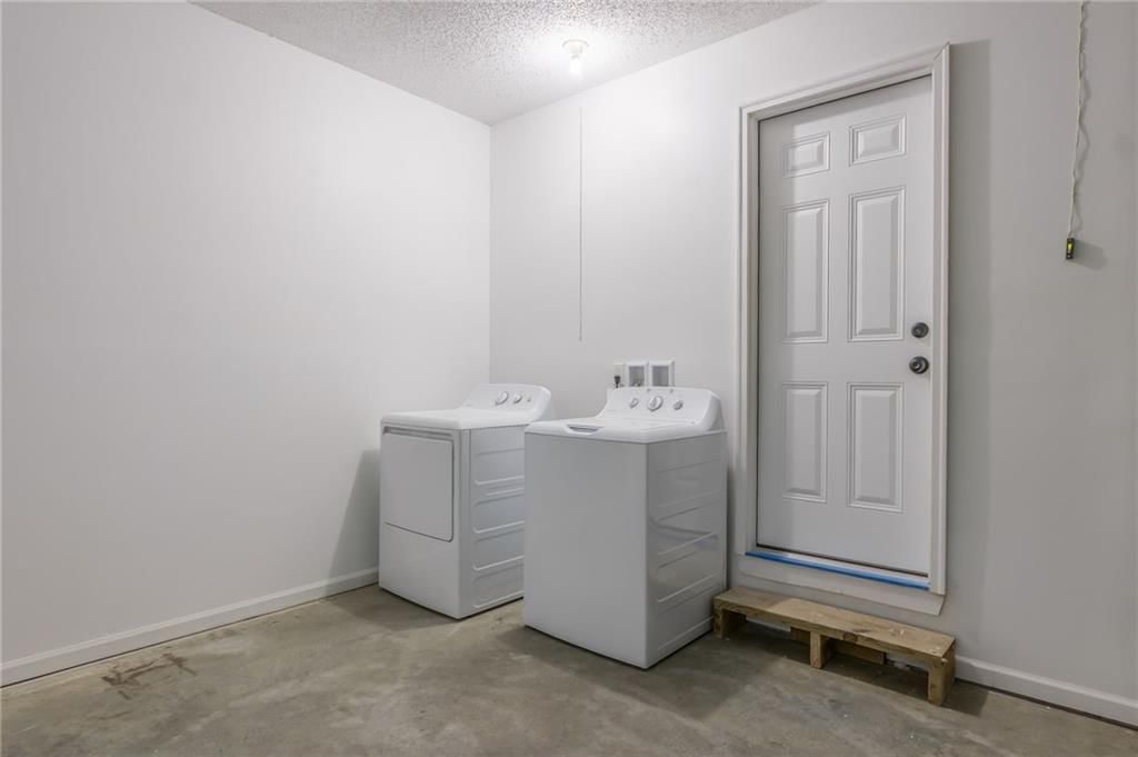 10630 N Oak Trafficway — photo 14