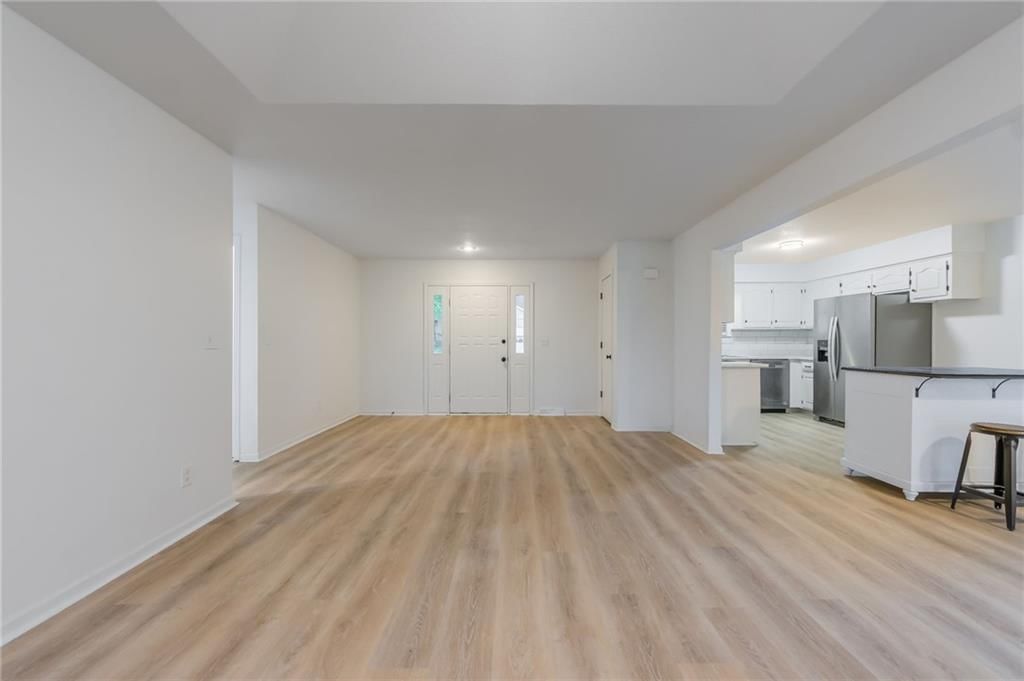 10630 N Oak Trafficway — photo 5