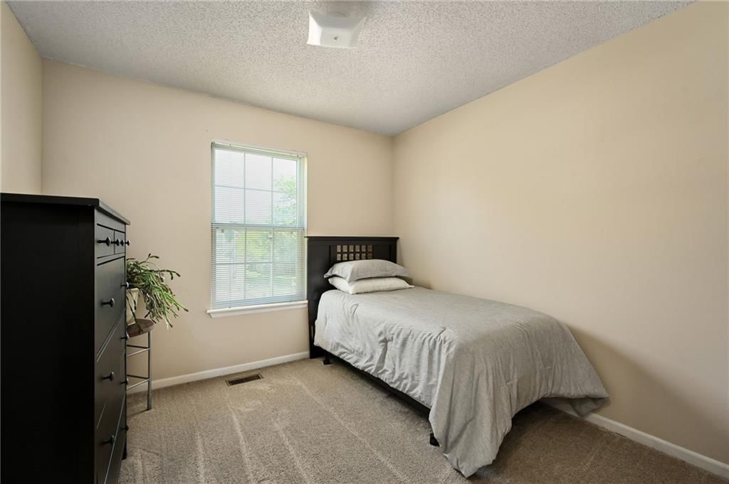 261 W Mockingbird Street — photo 17