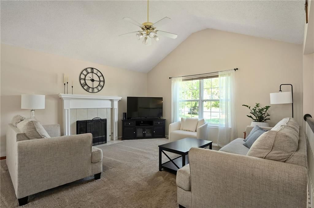 261 W Mockingbird Street — photo 6
