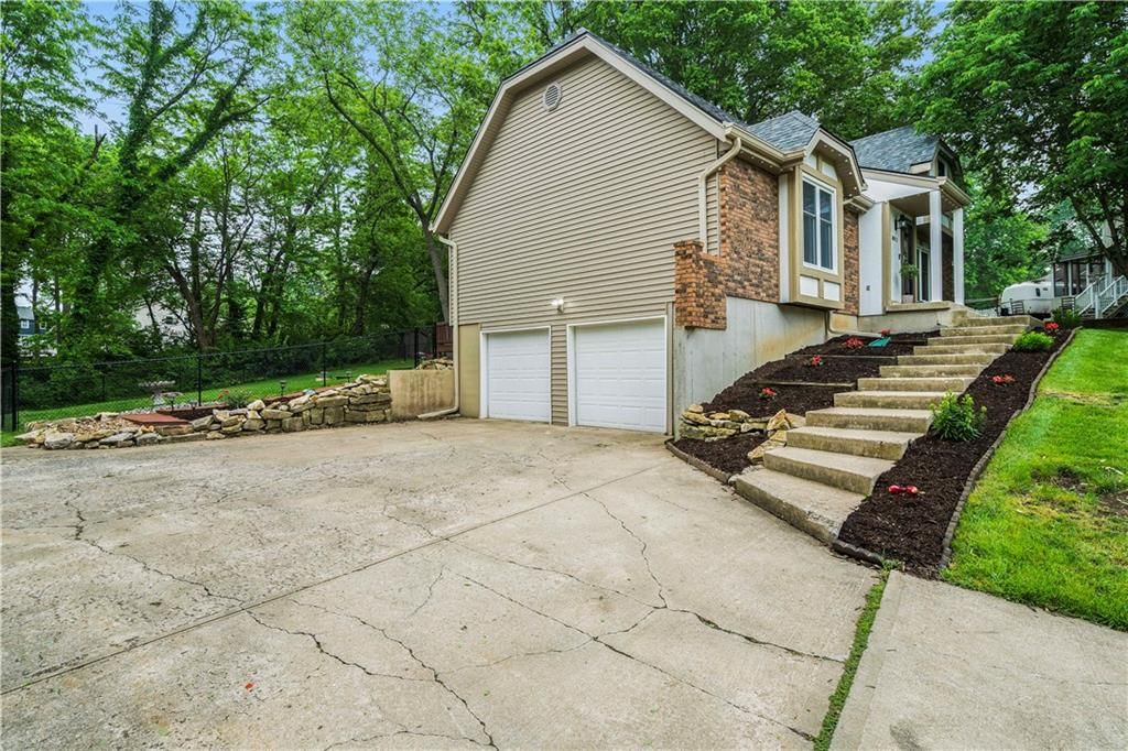 6911 Millridge Street — photo 52