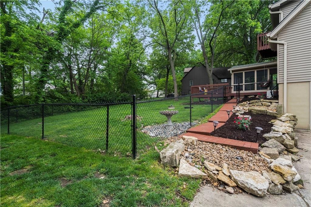 6911 Millridge Street — photo 53