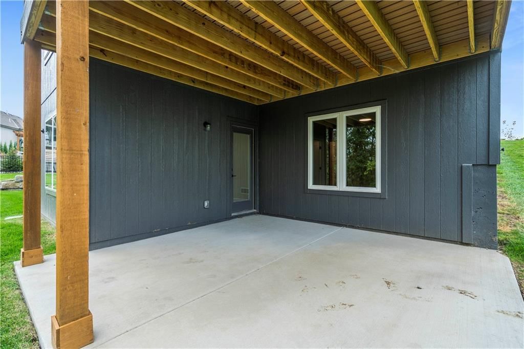 2206 NW Killarney Lane — photo 45