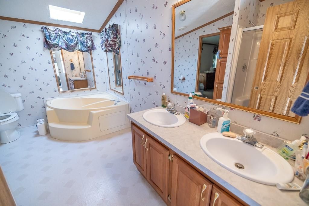 730 NE 1400th Road — photo 77