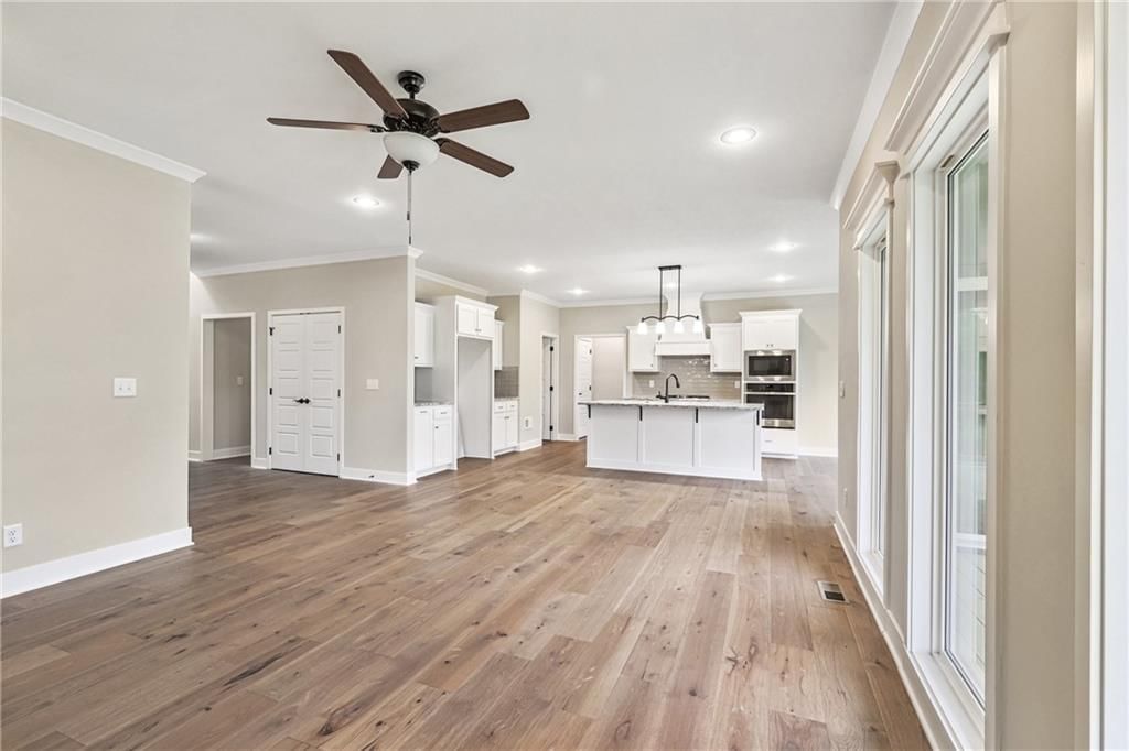 10314 N Winchester Avenue — photo 13