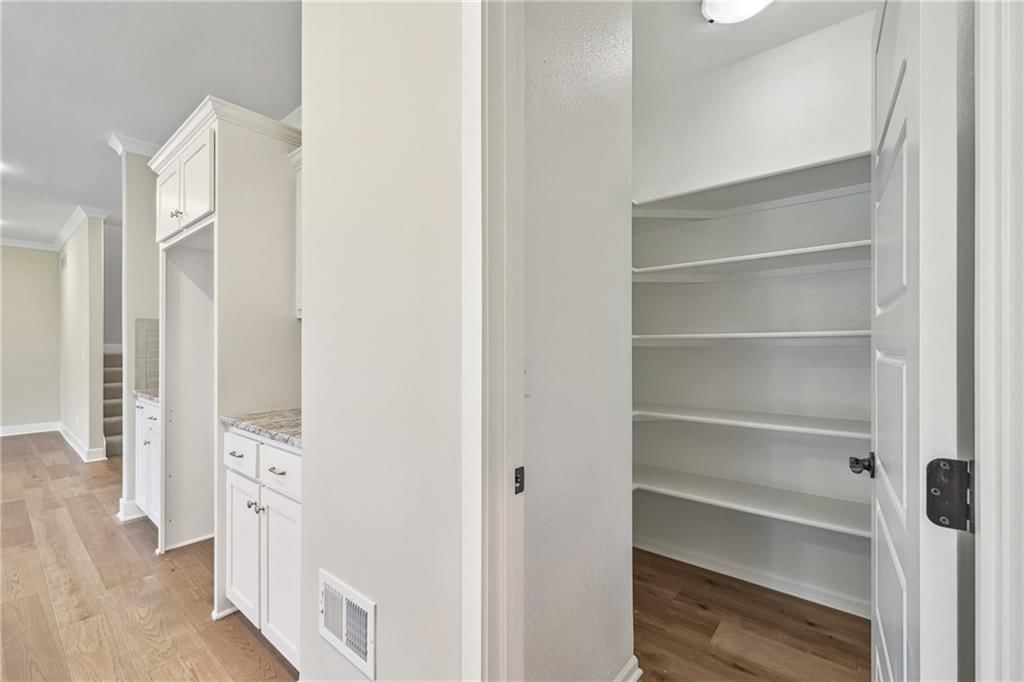10314 N Winchester Avenue — photo 16