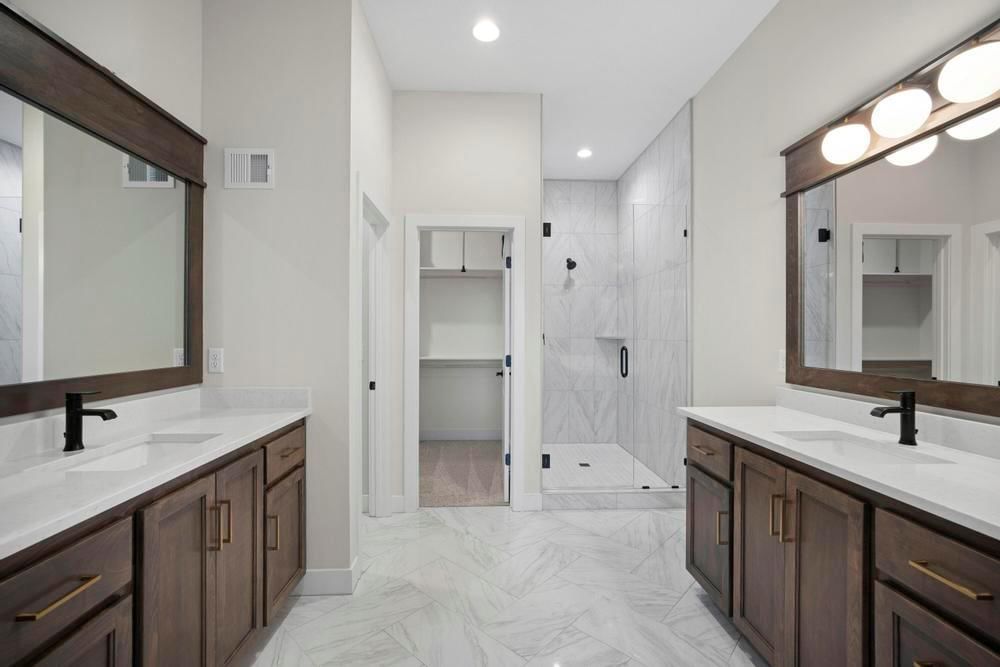 3205 SW Merriam Court — photo 17