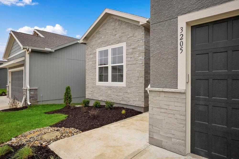 3205 SW Merriam Court — photo 32