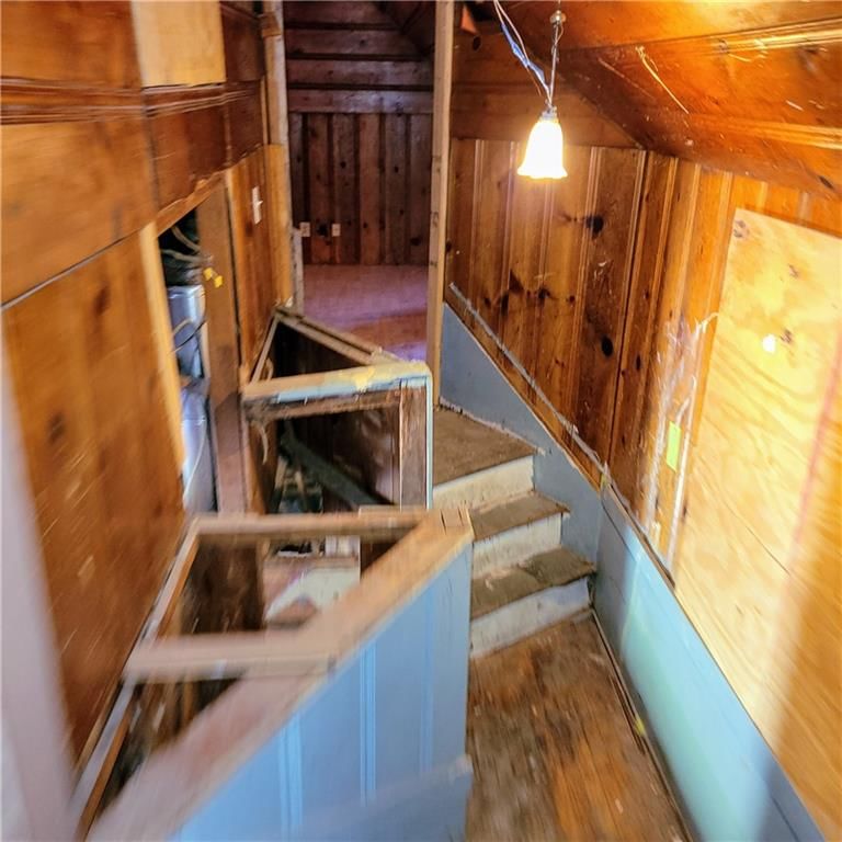 216 E Elm Street — photo 3