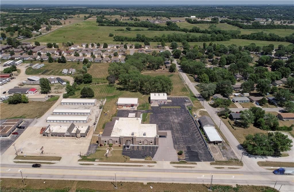 2901 N State Route 291 Highway — photo 5