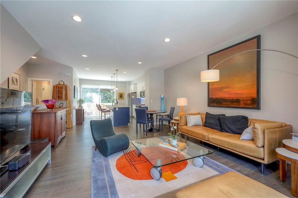 2720 McGee Trafficway — photo 19