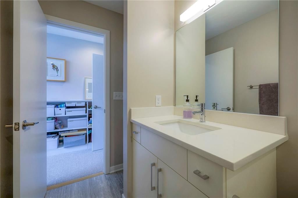 2720 McGee Trafficway — photo 29