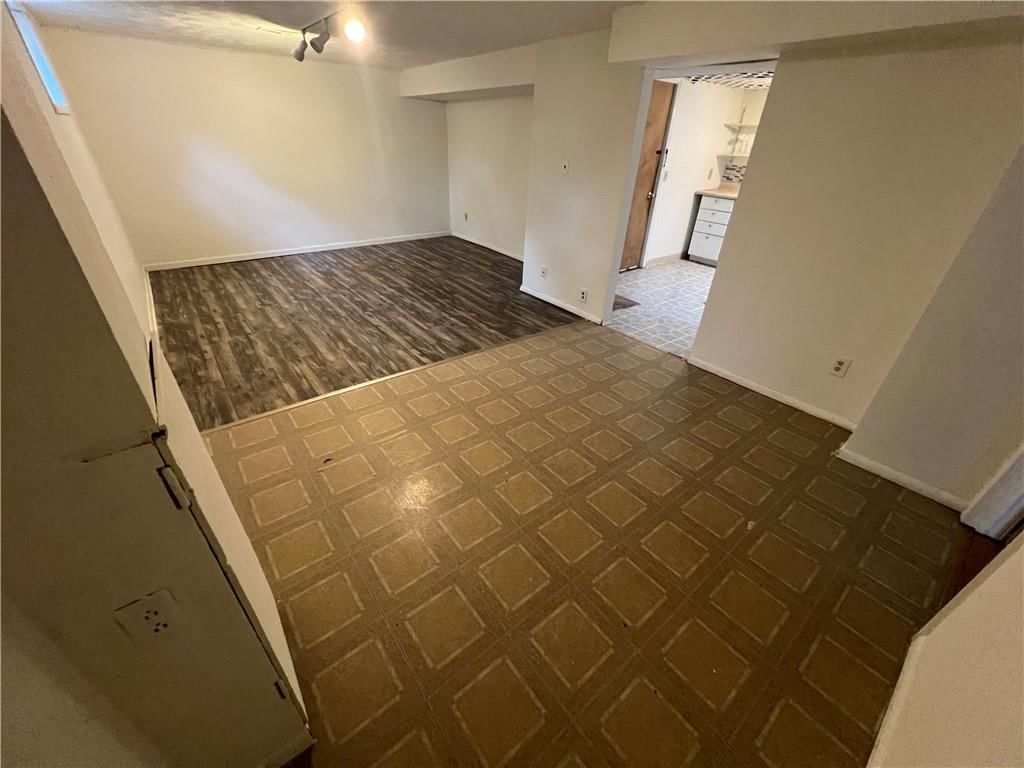 11303 Myrtle Street — photo 12