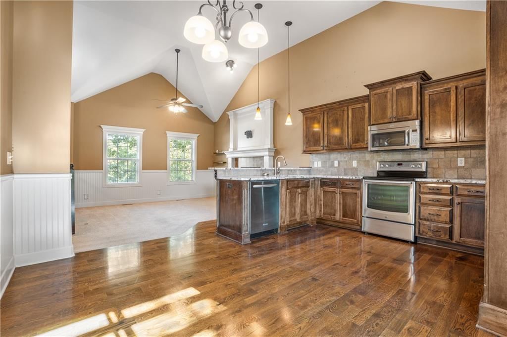 9004 SW 10th Street — photo 12