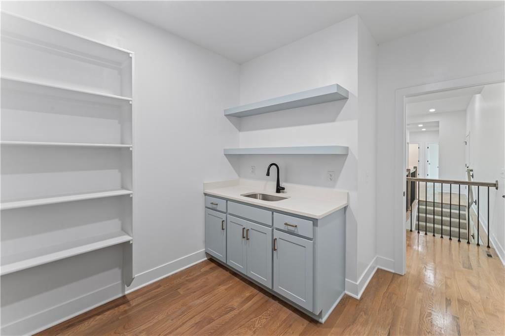 2202 Richmond Drive — photo 12