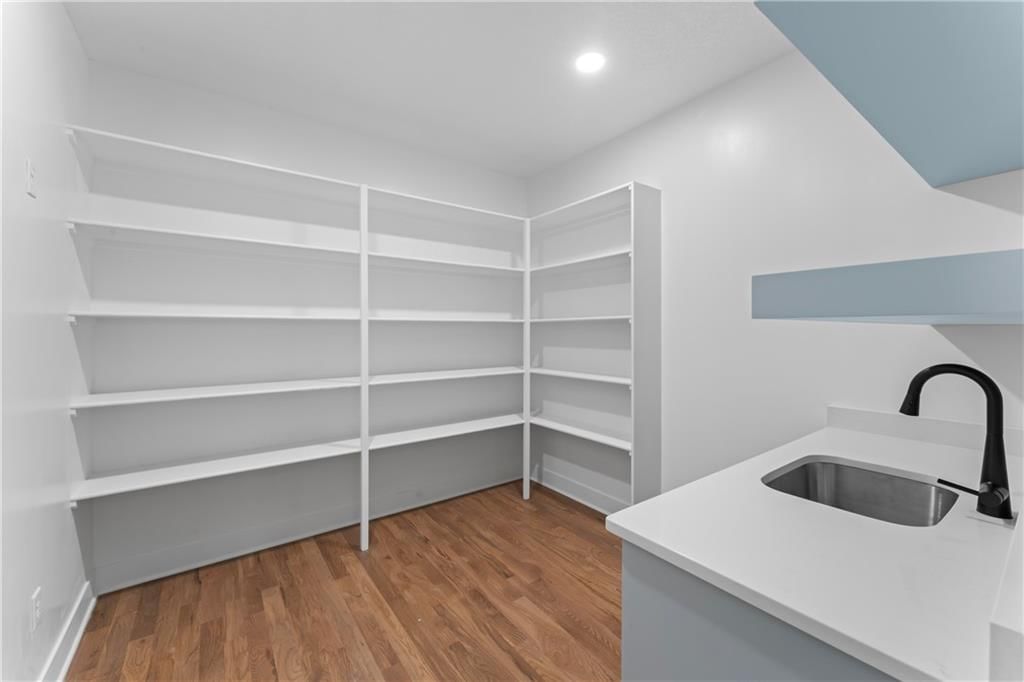 2202 Richmond Drive — photo 13