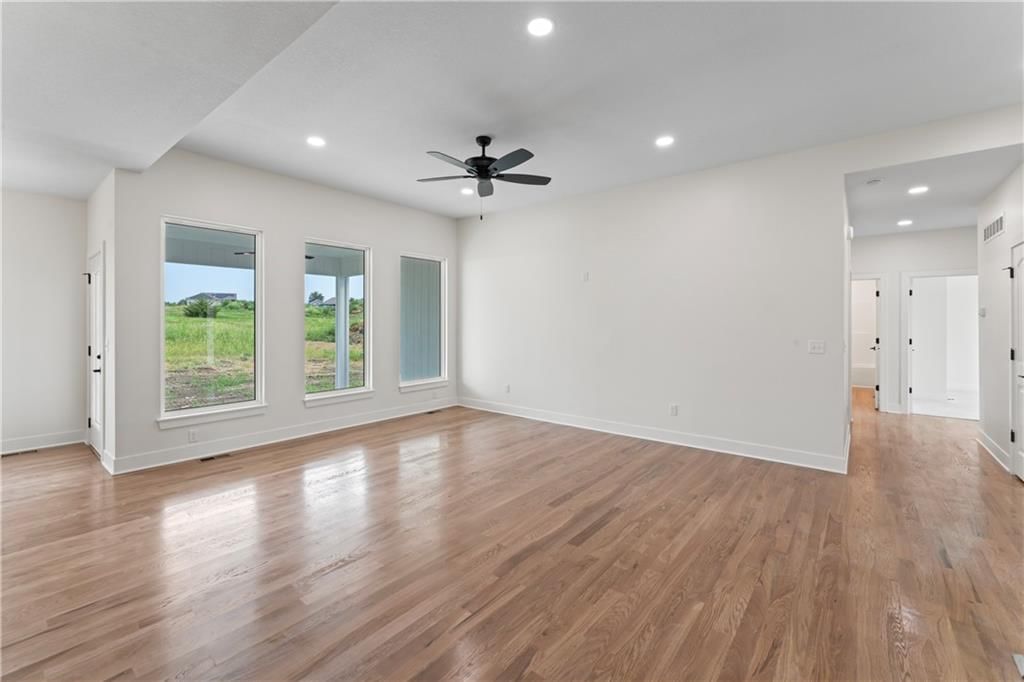 2202 Richmond Drive — photo 14