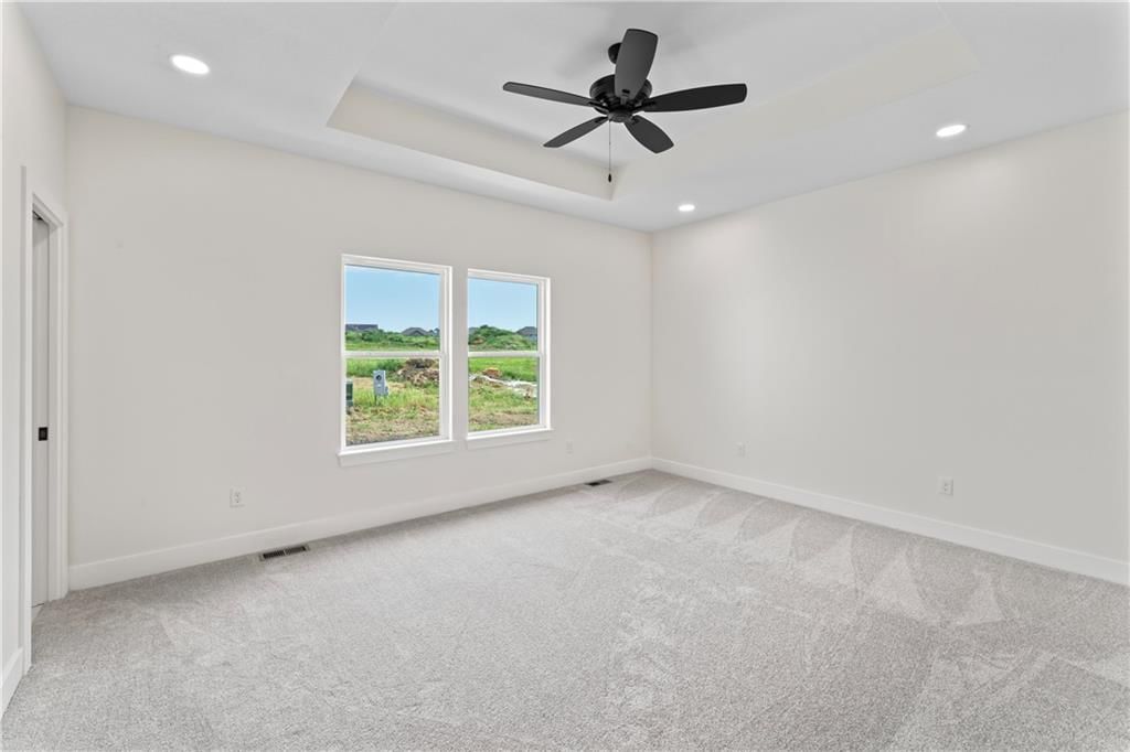 2202 Richmond Drive — photo 18