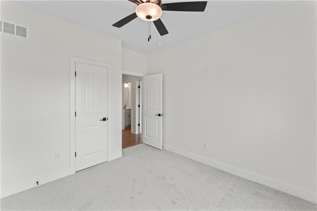 2202 Richmond Drive — photo 32