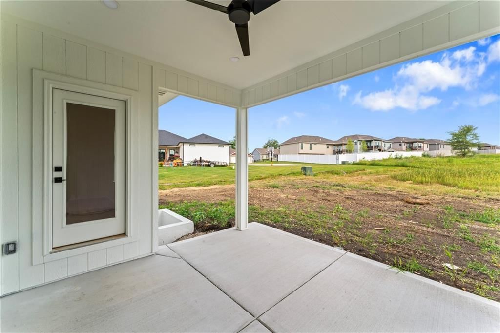 2202 Richmond Drive — photo 34