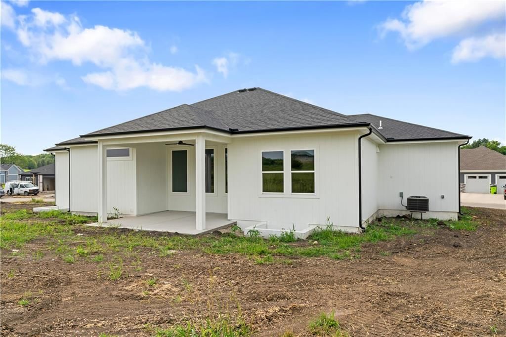 2202 Richmond Drive — photo 38