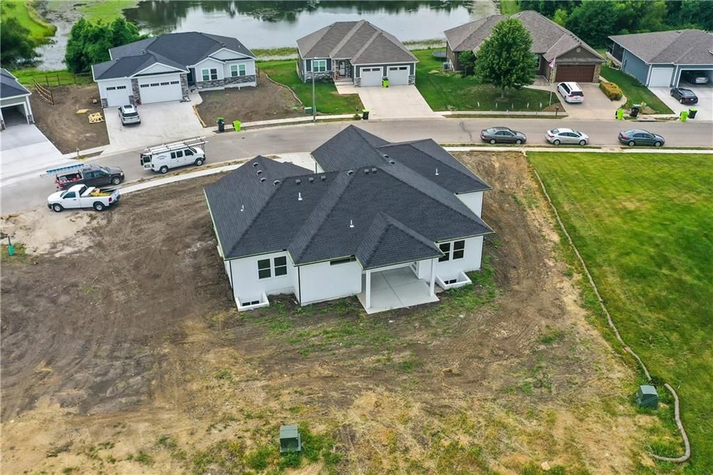 2202 Richmond Drive — photo 46