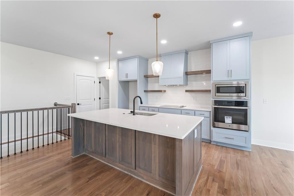 2202 Richmond Drive — photo 7