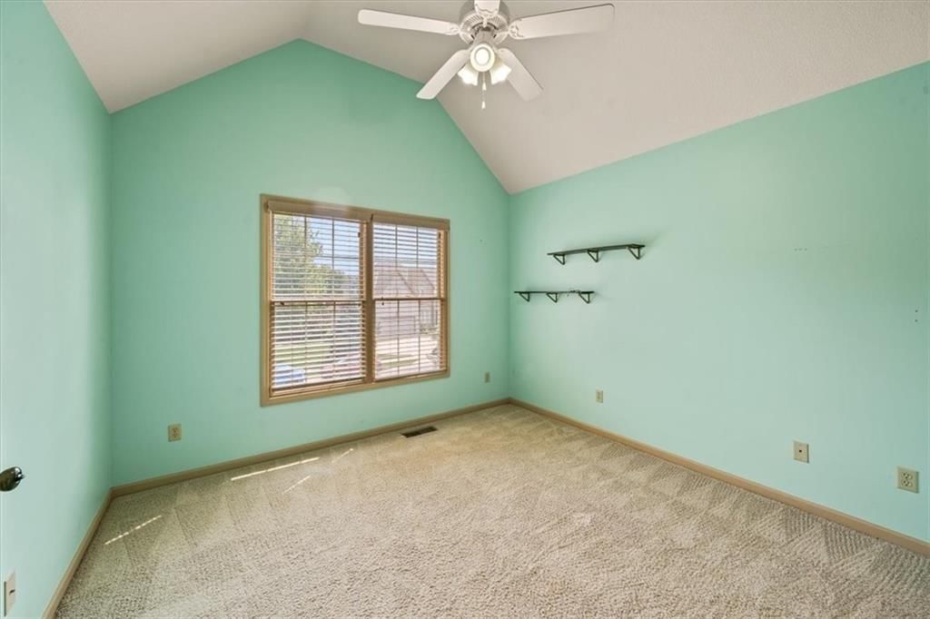 8908 N Farley Avenue — photo 18