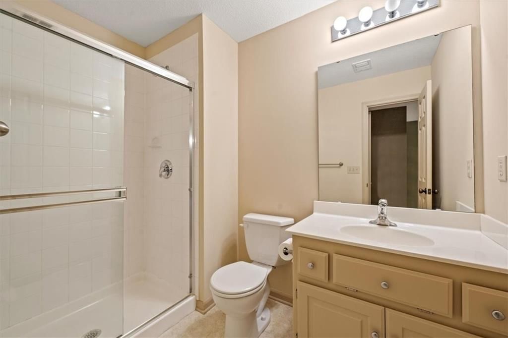 8908 N Farley Avenue — photo 23