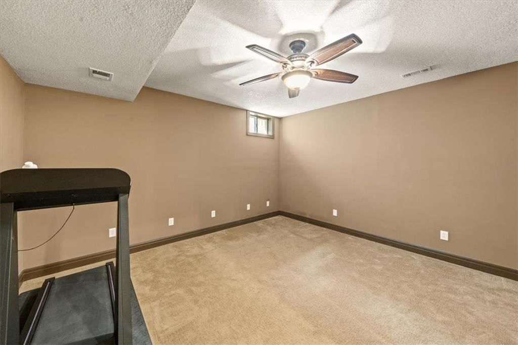 8908 N Farley Avenue — photo 29