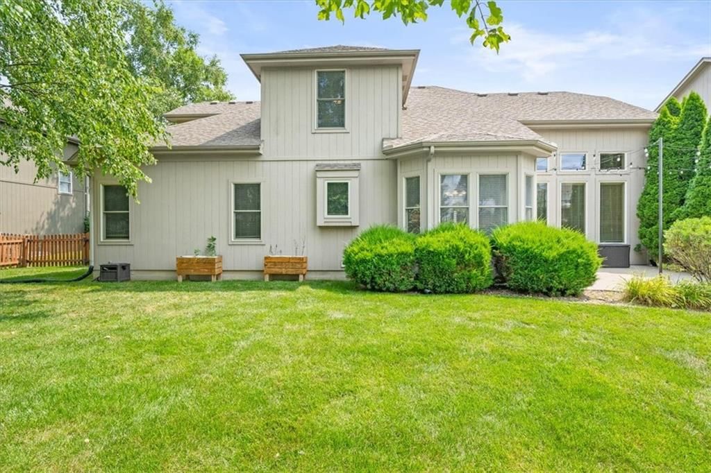 8908 N Farley Avenue — photo 32