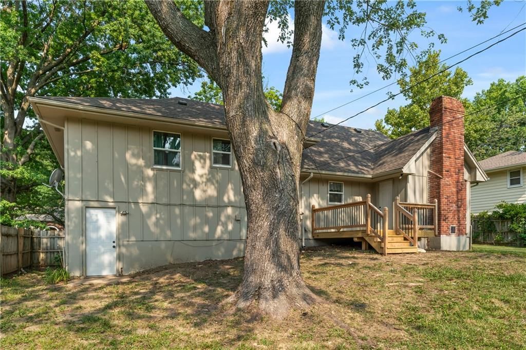 12801 Ewing Avenue — photo 17