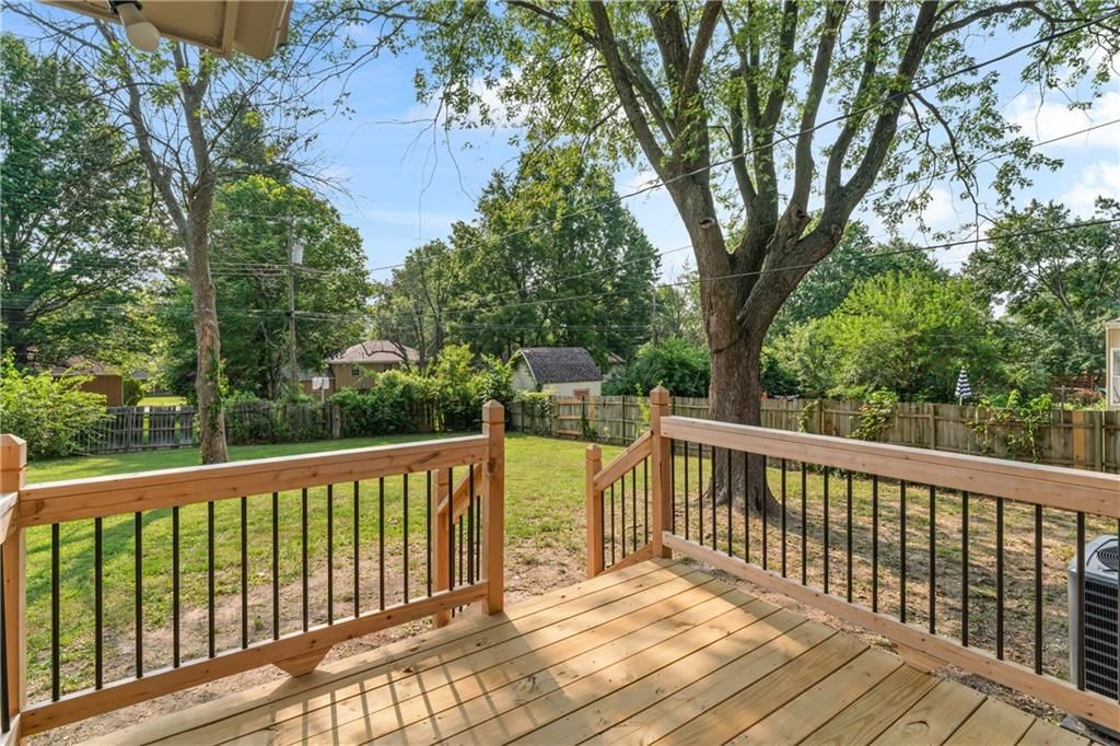 12801 Ewing Avenue — photo 18