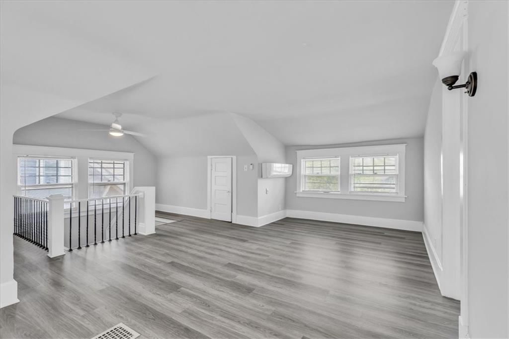2942 E 29th Street — photo 16