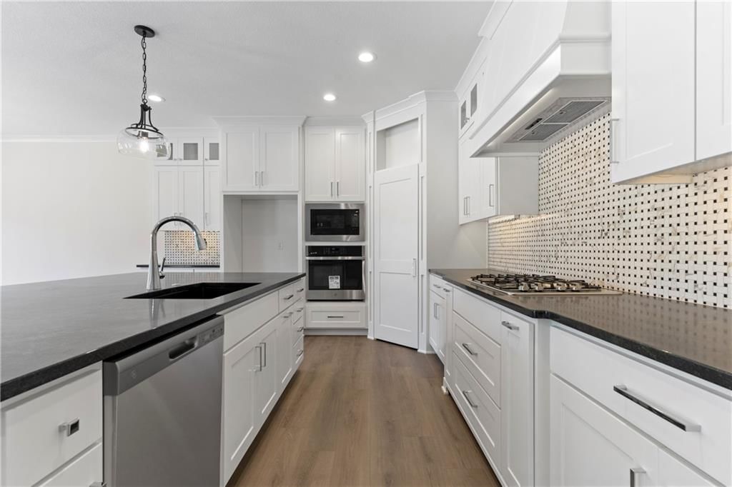 4540 NE Sherwood Drive — photo 11
