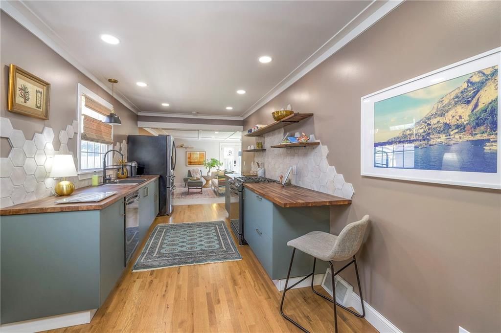 407 N Askew Avenue — photo 23