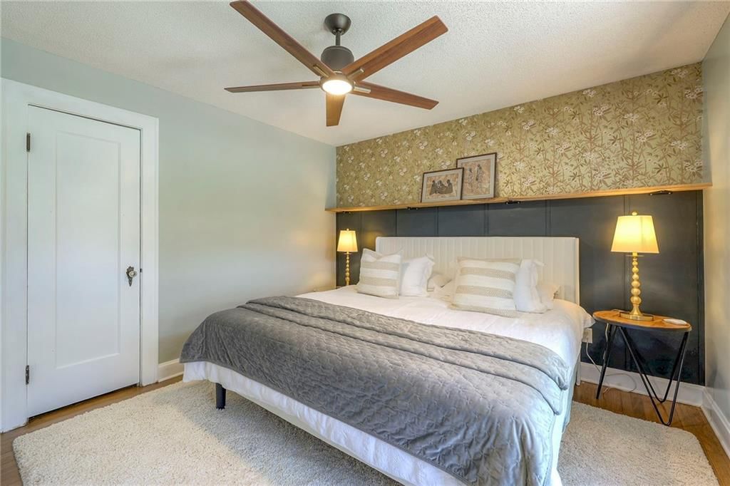 407 N Askew Avenue — photo 41