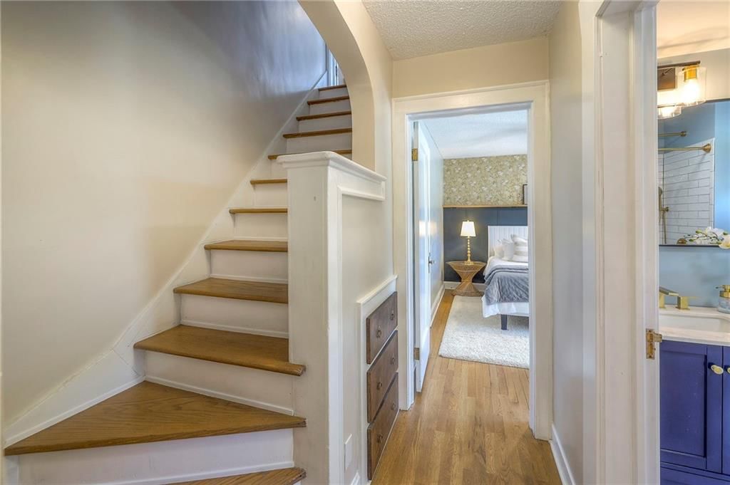 407 N Askew Avenue — photo 42