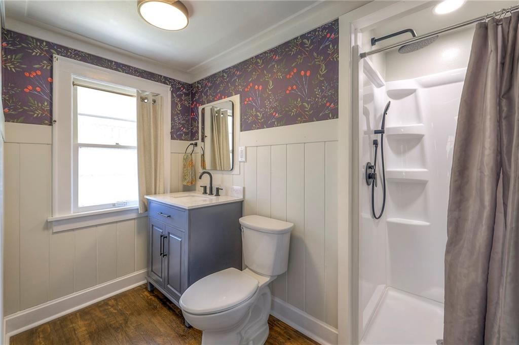 407 N Askew Avenue — photo 46