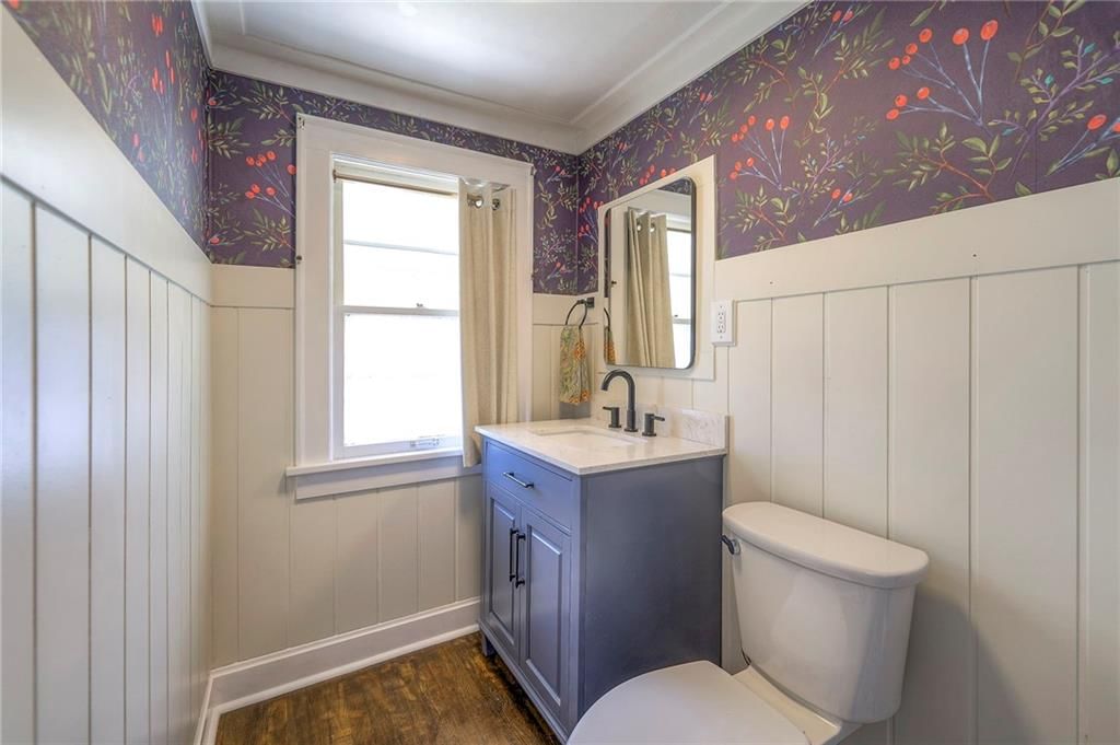 407 N Askew Avenue — photo 47