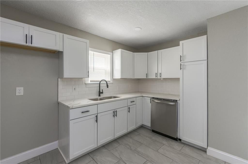 2904 N 10th Street — photo 12