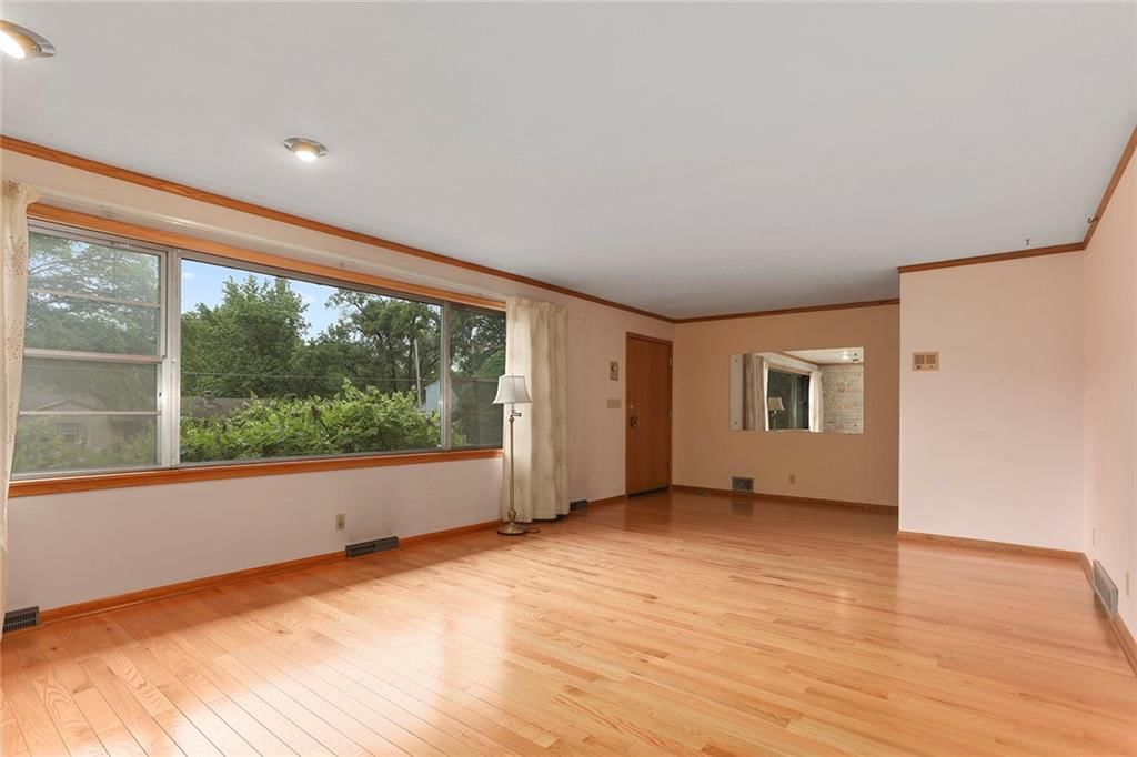 10304 E 71ST Terrace — photo 3