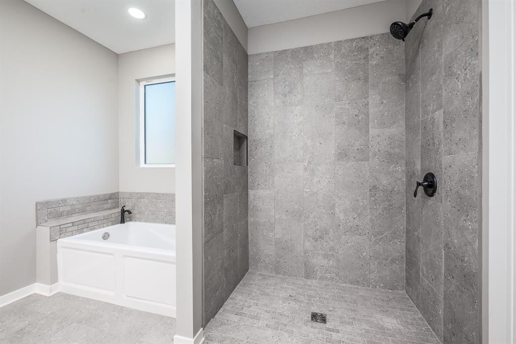 1414 N 150th Terrace — photo 15