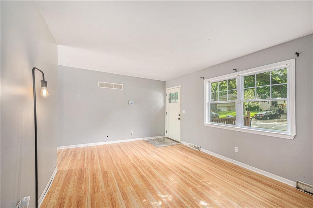 4628 N Bristol Avenue — photo 5